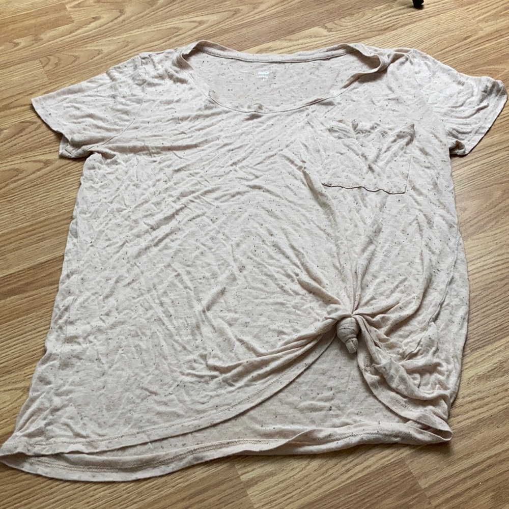 Mossimo tshirt large